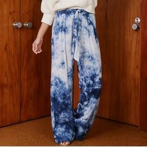 Cloth & Stone Blue Tie-Dye Wide Leg Pants | Size Medium